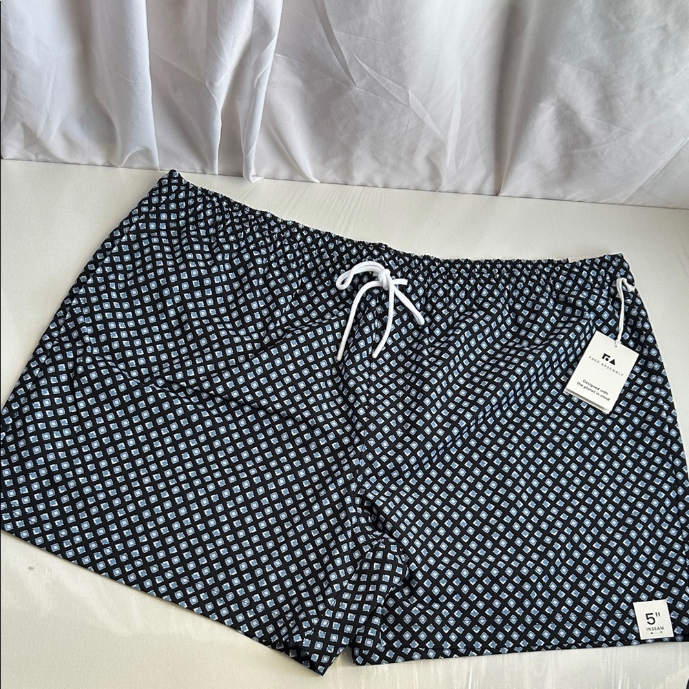 Free Assembly men’s Navy Geometric Swim Trunks with Drawstring